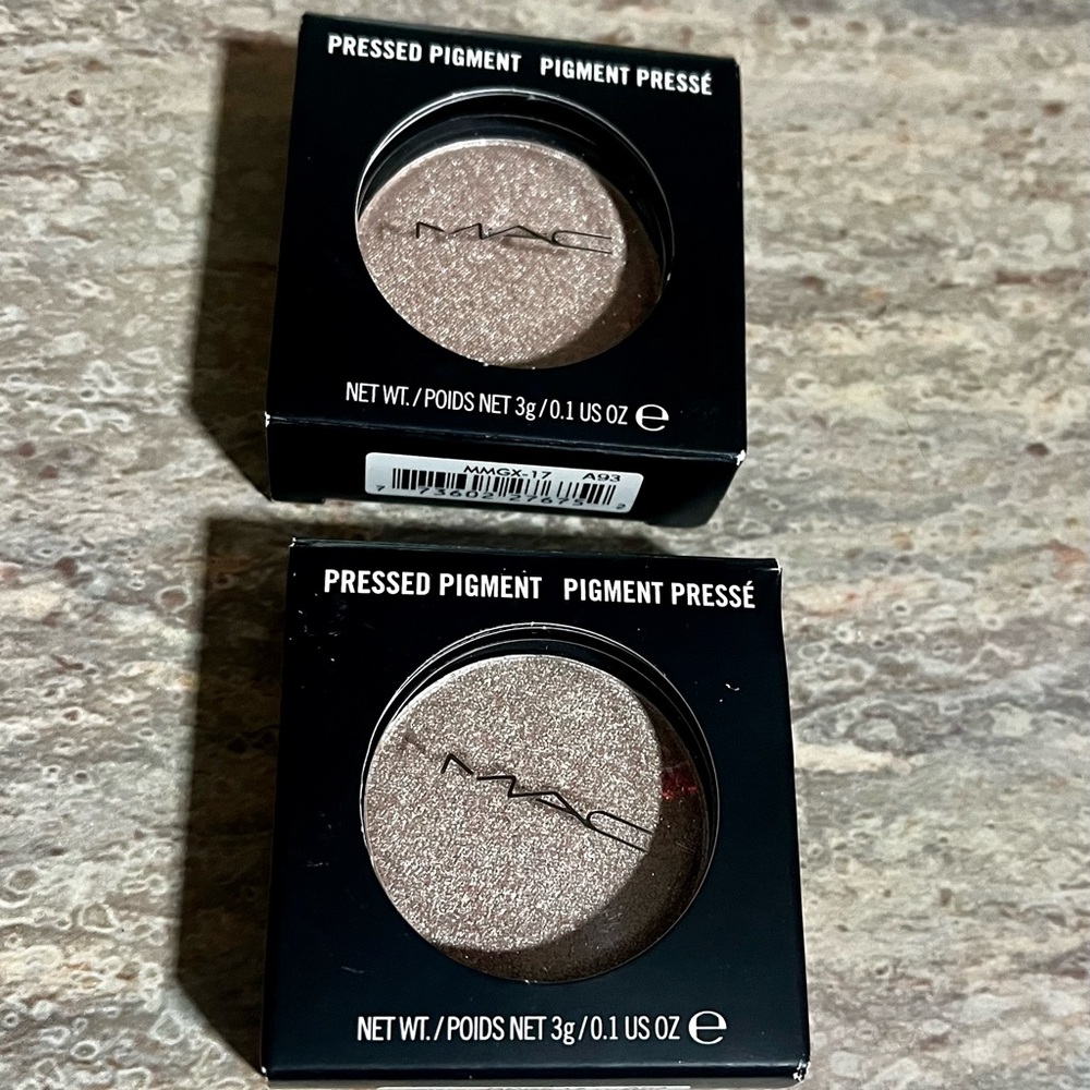 MAC Cosmetics HTF Pressed Pigment Eyeshadow – Shimmer Blonde Streak